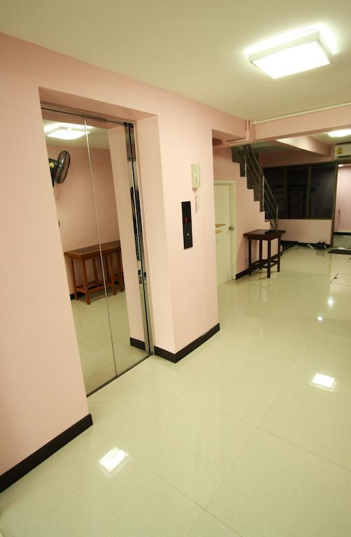 Spnplace Ratchada Bangkok Luaran gambar