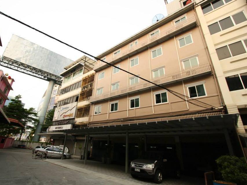 Spnplace Ratchada Bangkok Luaran gambar