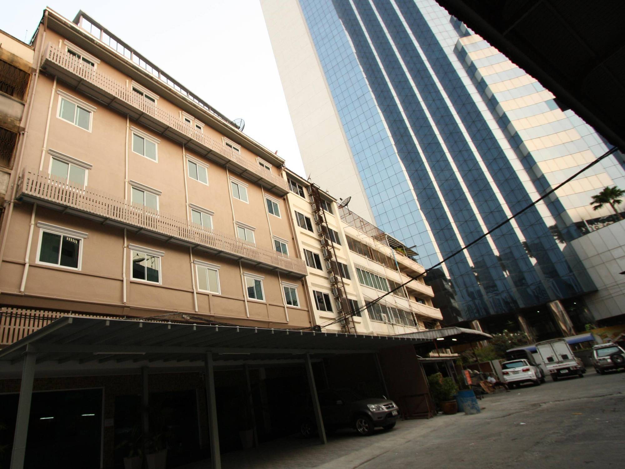 Spnplace Ratchada Bangkok Luaran gambar
